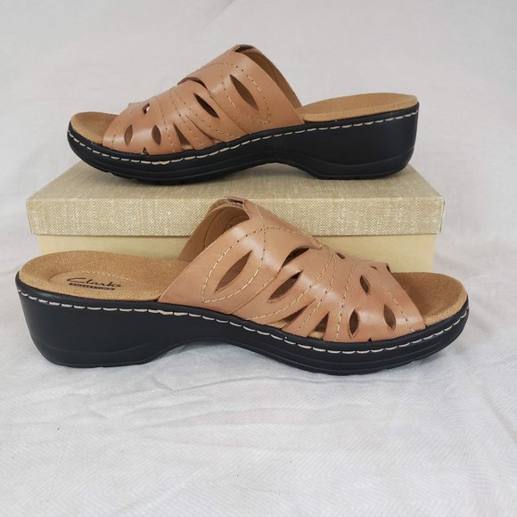Clarks Shoes - Clarks Beige Leather Sandals -Sz 9.5 NWT